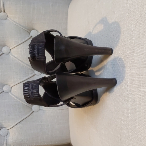 Diane Von Furstenberg sling back sandles - Picture 4 of 11